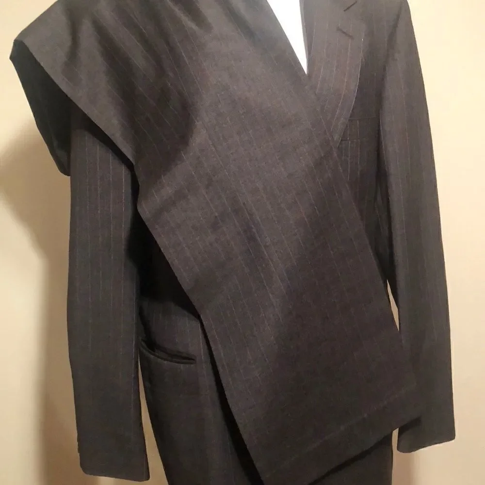 Vanjulian suit charcoal